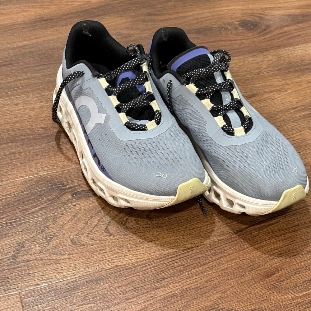 On Cloud Running Women’s Cloudmonster Running Sho… - image 1